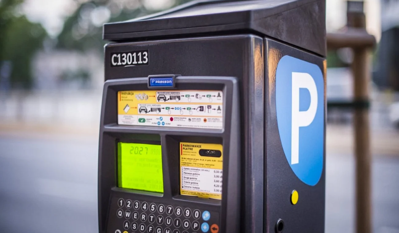 Od dzisiaj w parkomatach miejskich zapłacimy kartą