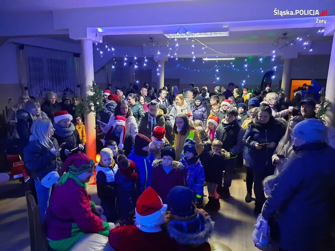 Mikołajkowa ekipa w dzielnicy Rój [FILM + ZDJĘCIA]