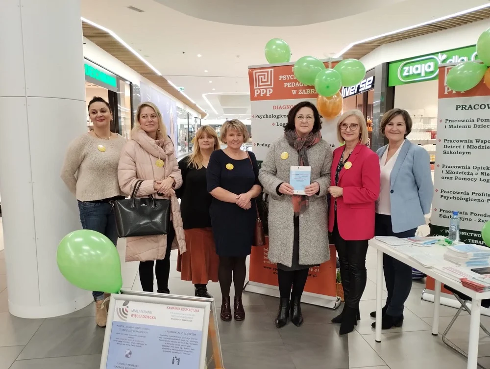 Happening w ramach kampanii "Mniej ekranu – więcej dziecka"