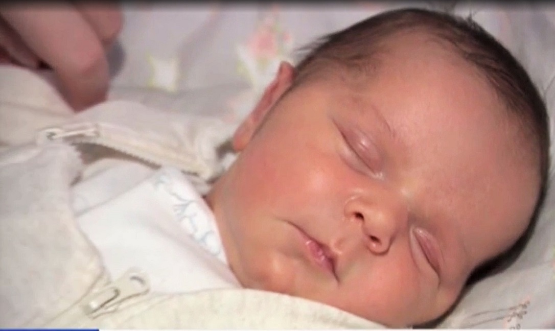 Pierwszy taki poród w Polsce! Pacjentka ŚCCS urodziła dziecko po przeszczepie płuc