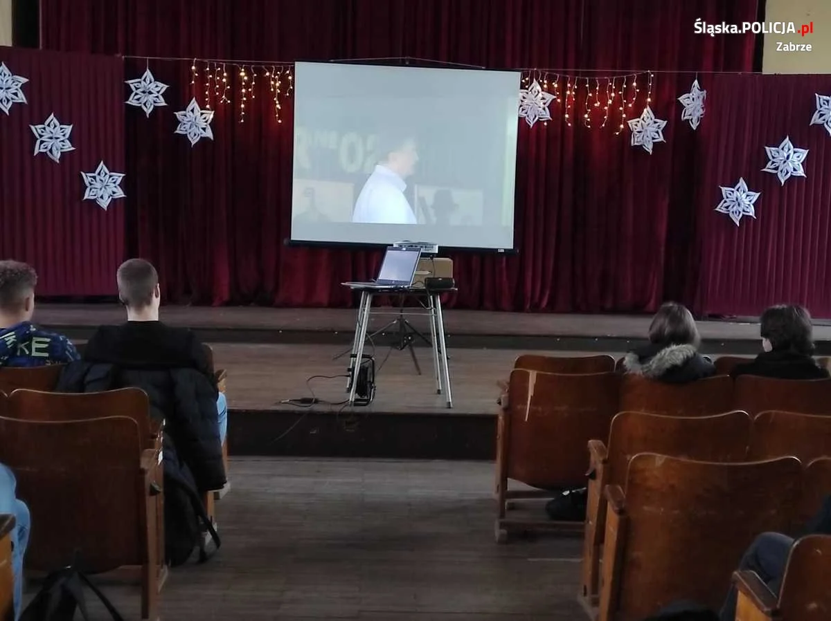 Uzależnienia tematem spotkania z uczniami