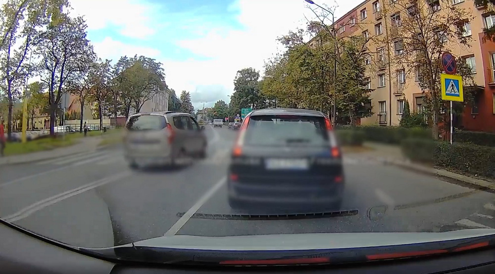 Nieodpowiedzialny kierowca ukarany mandatem w kwocie 2500 zł i 15 punktami