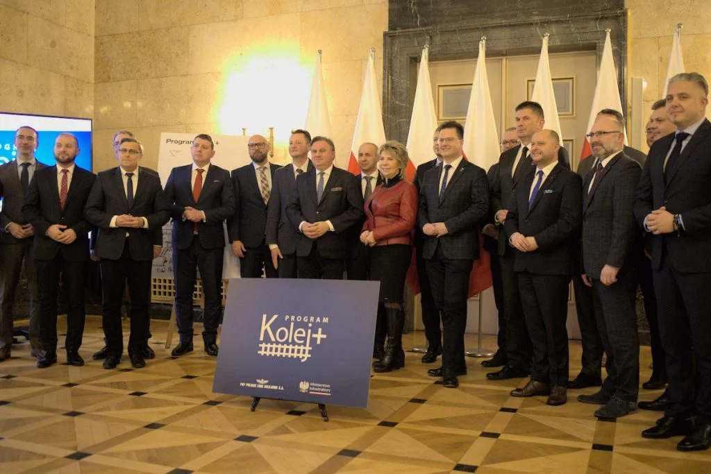 Kolej Plus w GZM. Umowy na 100 km torów podpisane