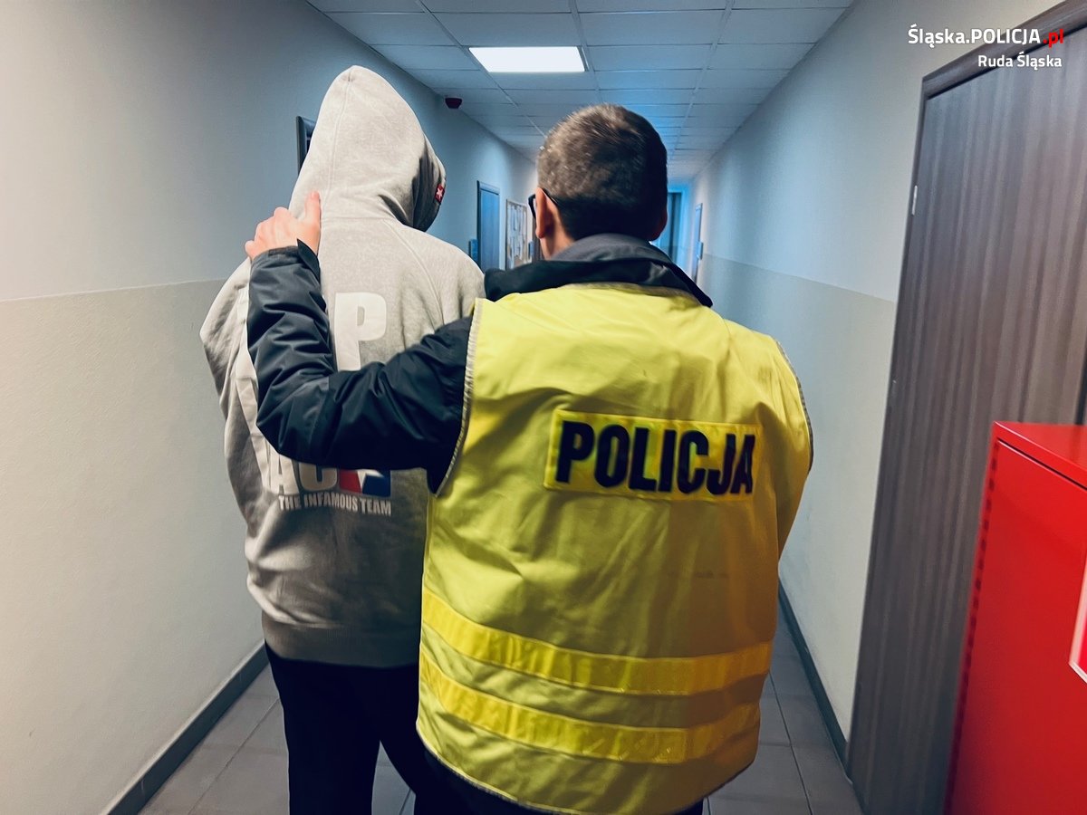 Zatrzymali do kontroli rowerzystę. Ten miał w plecaku metaamfetaminę i marihuanę!