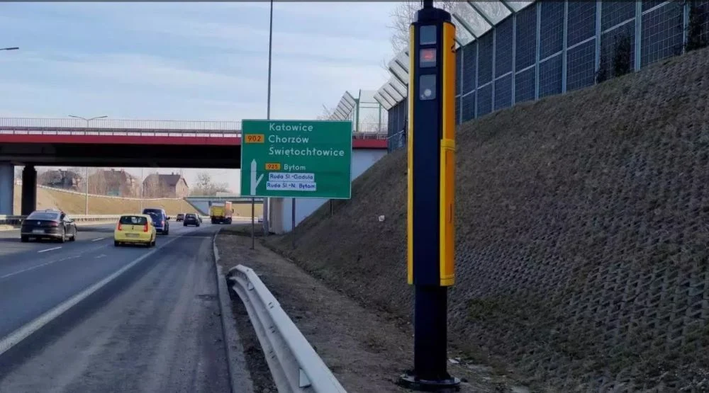 Fotoradar przed „Zakrętem Mistrzów” zabrany do diagnostyki