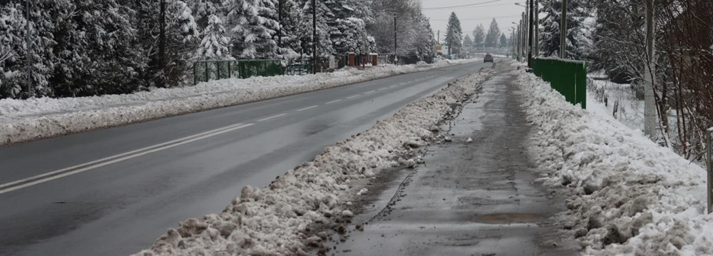 Obowiązek uprzątnięcia zanieczyszczeń wzdłuż posesji