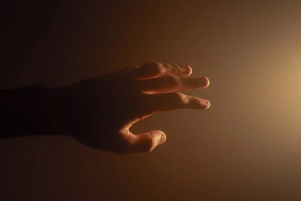 36-latek chciał popełnić samobójstwo. Przechodzeń uratował życie mężczyźnie!