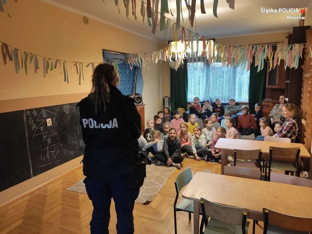 O bezpieczeństwie w czasie zimowego wypoczynku. Policjanci prowadzą akcje profilaktyczne
