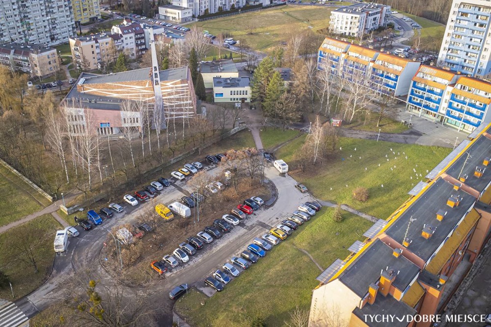 Plac Konstytucji w nowej odsłonie