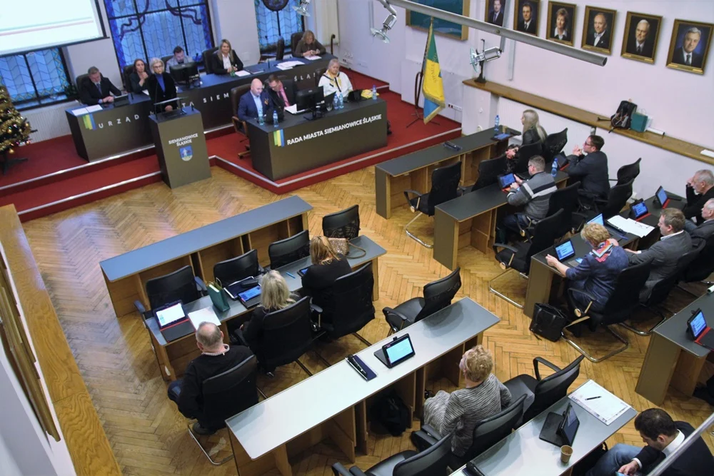 Zmiany w budżecie uchwalone. Sprawdź projekty uchwał