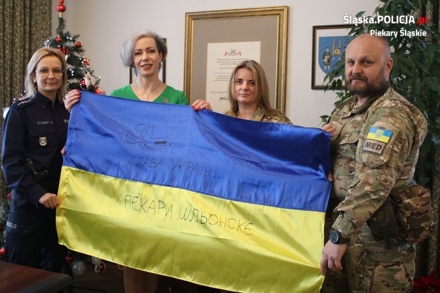 Przedstawiciele 13 Grupy Poszukiwawczo-Ratowniczej podziękowali mieszkańcom Piekar