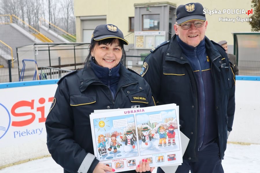 Bezpieczne ferie z piekarskimi służbami