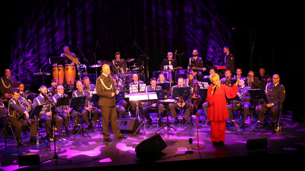 Małgorzata Ostrowska i Orkiestra Wojskowa w wyjątkowym koncercie w Piekarach