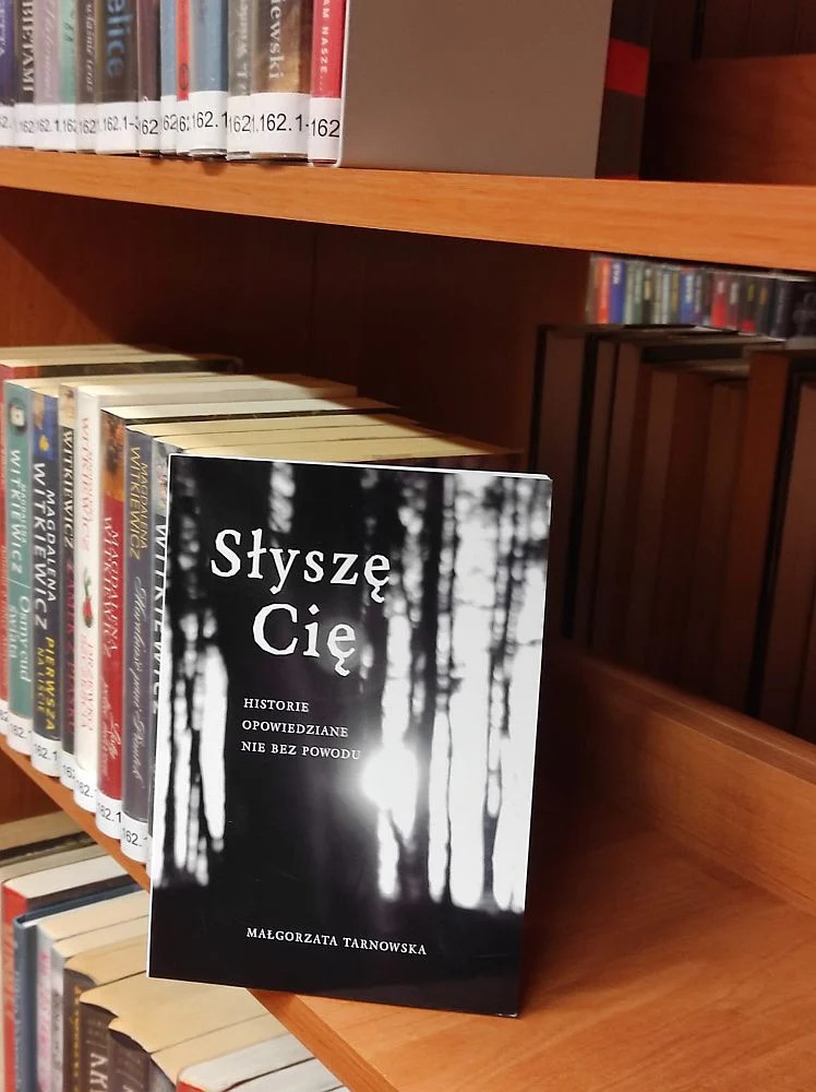 Spotkanie autorskie z Małgorzatą Tarnowską w piekarskiej bibliotece