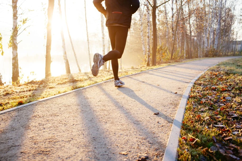 Plogging to nowy trend treningowy - czym jest