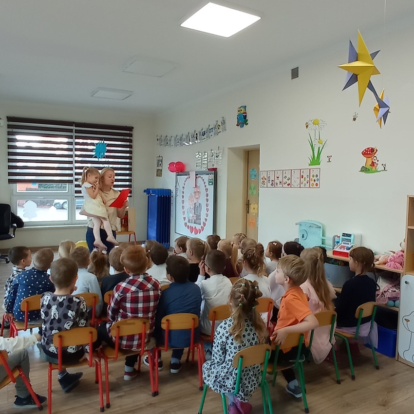 Biblioteka z wizytą w Oddziale Przedszkolnym w Orzeszu Zazdrości