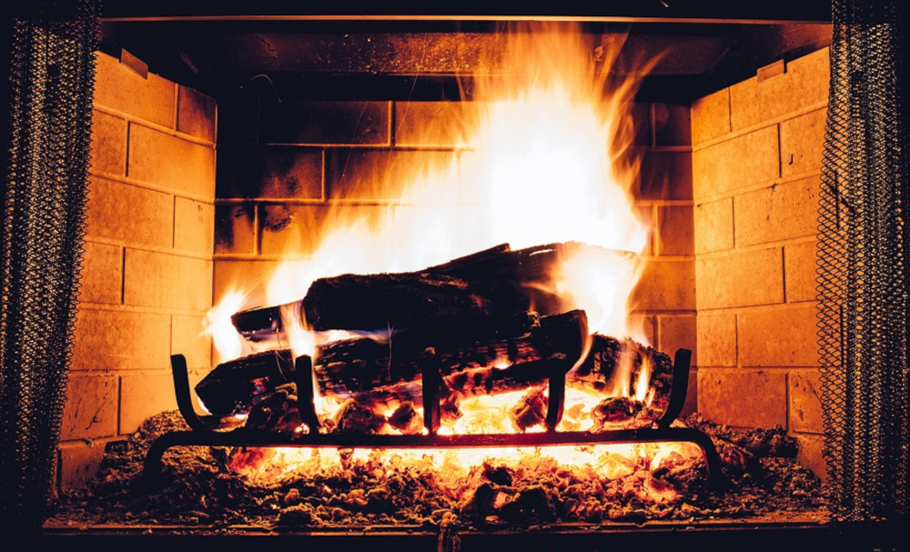 Trwają kontrole pieców. Strażnicy miejscy sprawdzają instalacje grzewcze