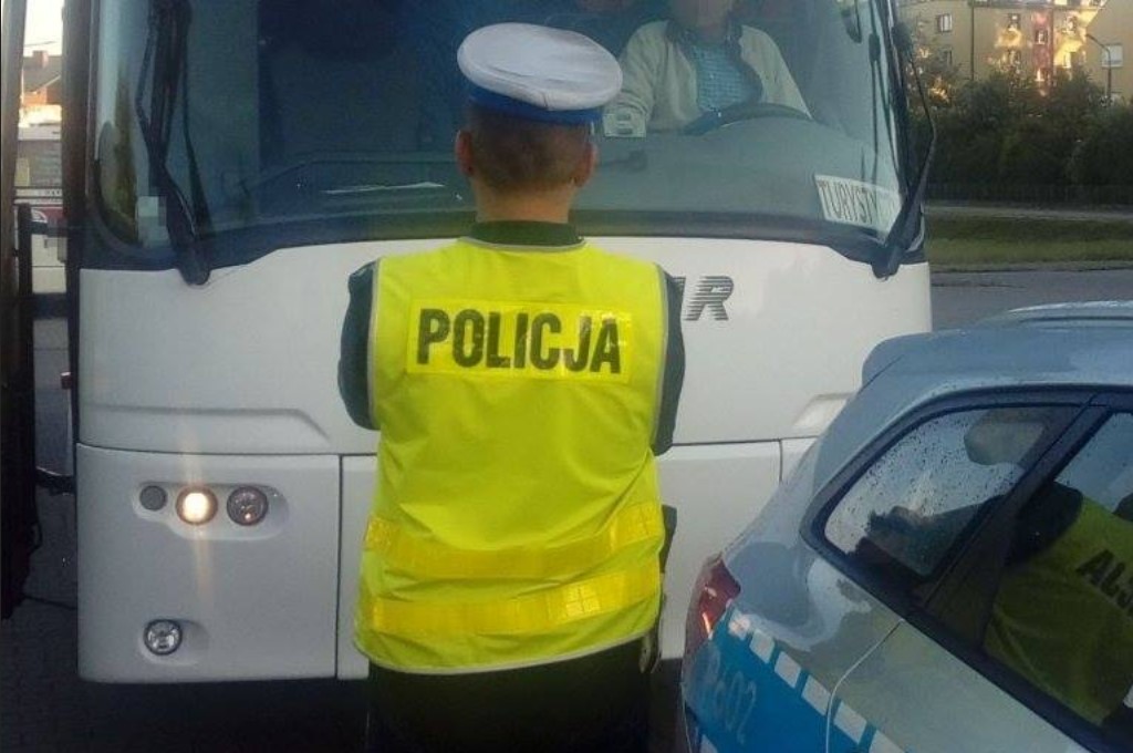 Kontrole autokarów podczas ferii zimowych