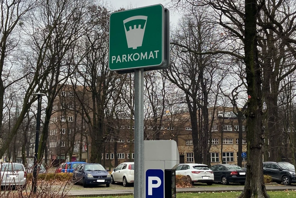 Zmiany w strefie płatnego parkowania. Nowy korzystniejszy typ abonamentu dla mieszkańców