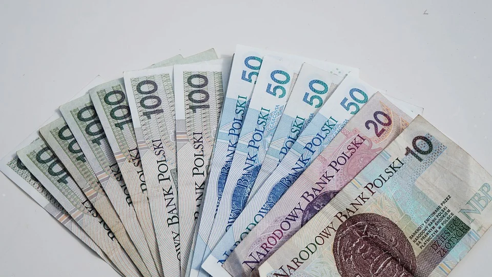 Dwie podwyżki płacy minimalnej w 2023 roku
