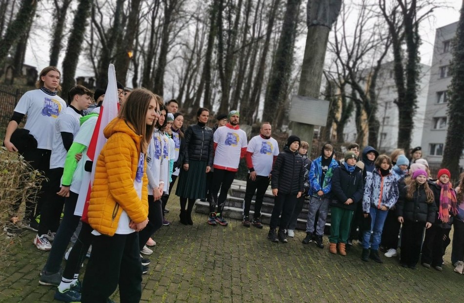 Mikołowska drogówka zabezpieczyła "IV Bieg Pamięci ze Światłem Pokoju"