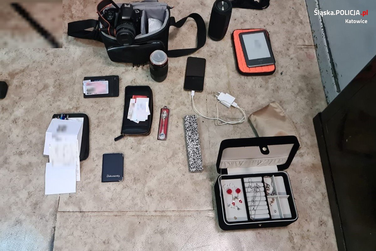 Włamywacz plądrujący mieszkanie, zatrzymany na gorącym uczynku