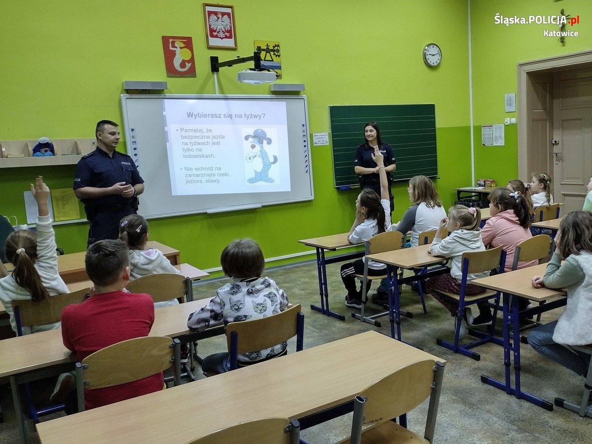 Dzielnicowi odwiedzili katowickie szkoły