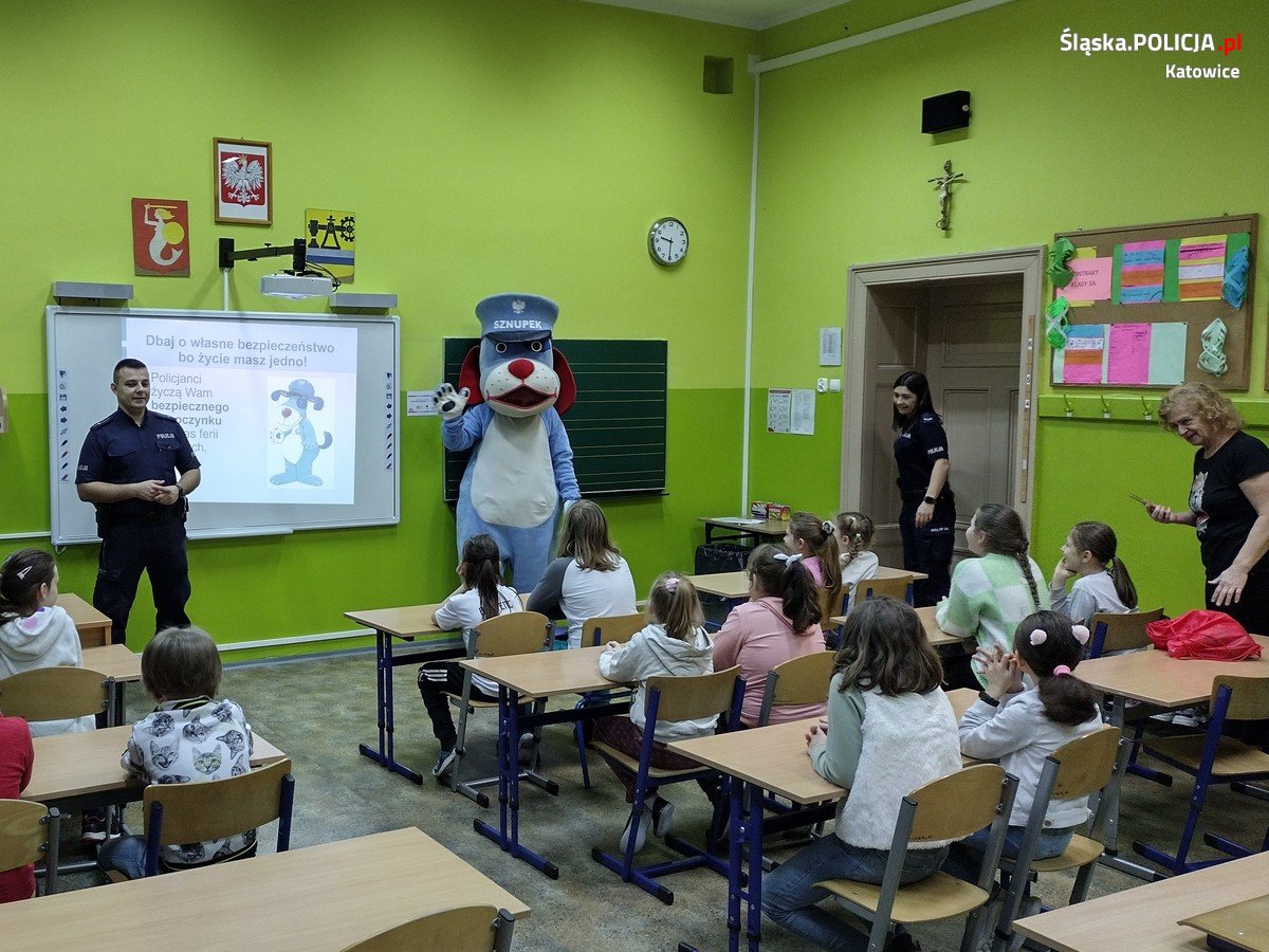 Dzielnicowi odwiedzili katowickie szkoły