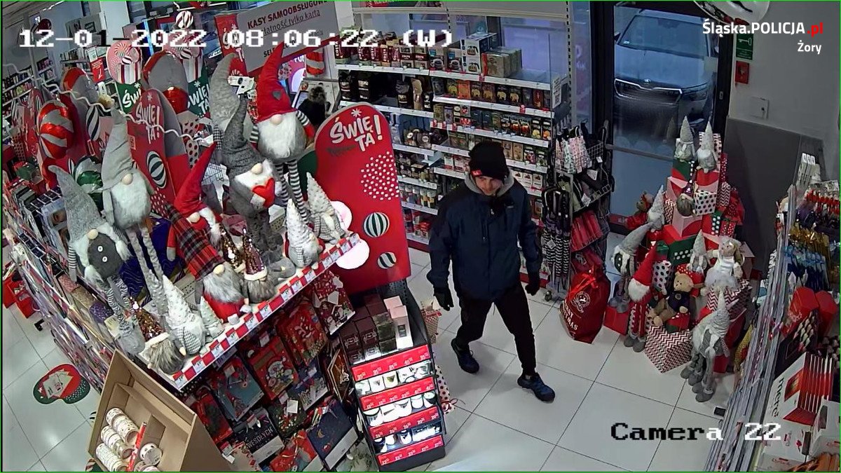 Sklepowi złodzieje poszukiwani. Rozpoznajesz ich? [ZDJĘCIA]