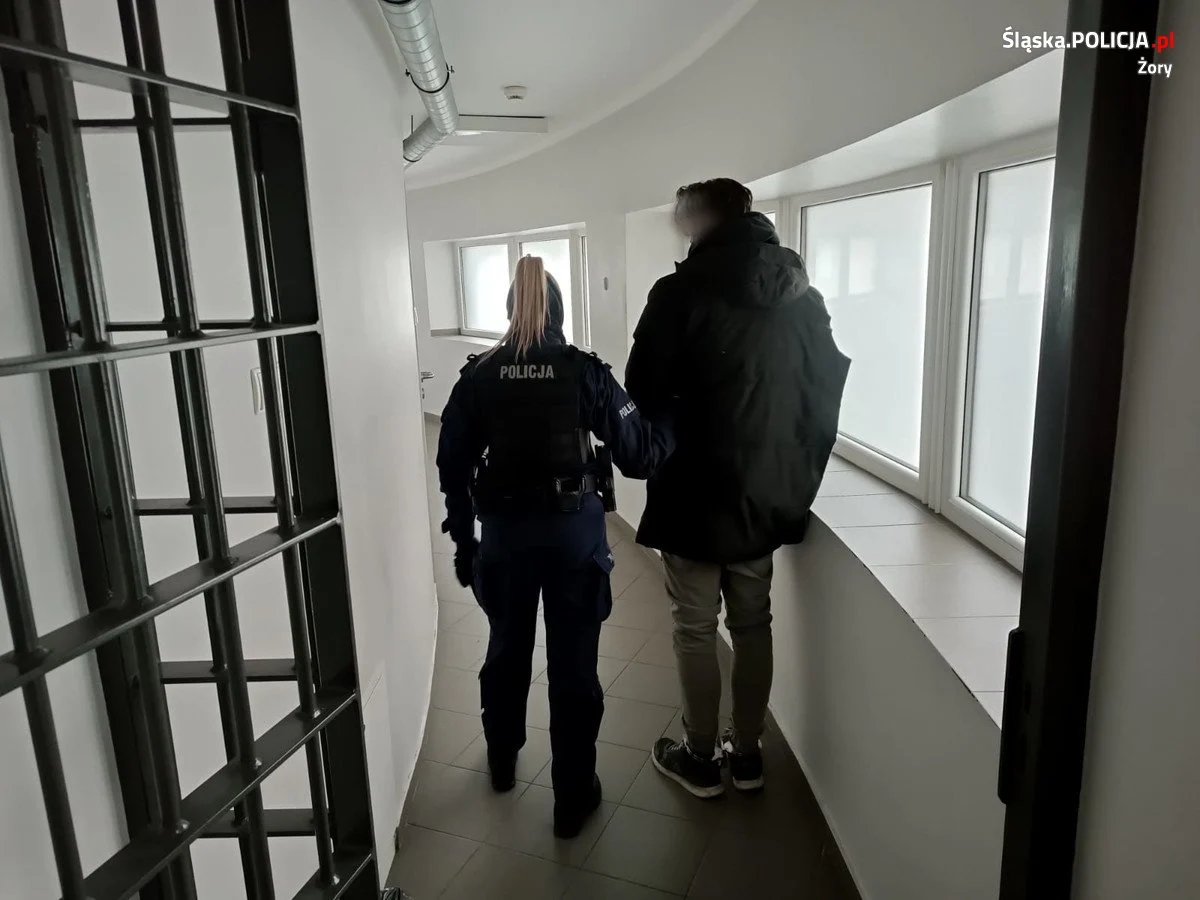 Sceny grozy w Żorach. 23-latek oblał kobietę paliwem i groził podpaleniem