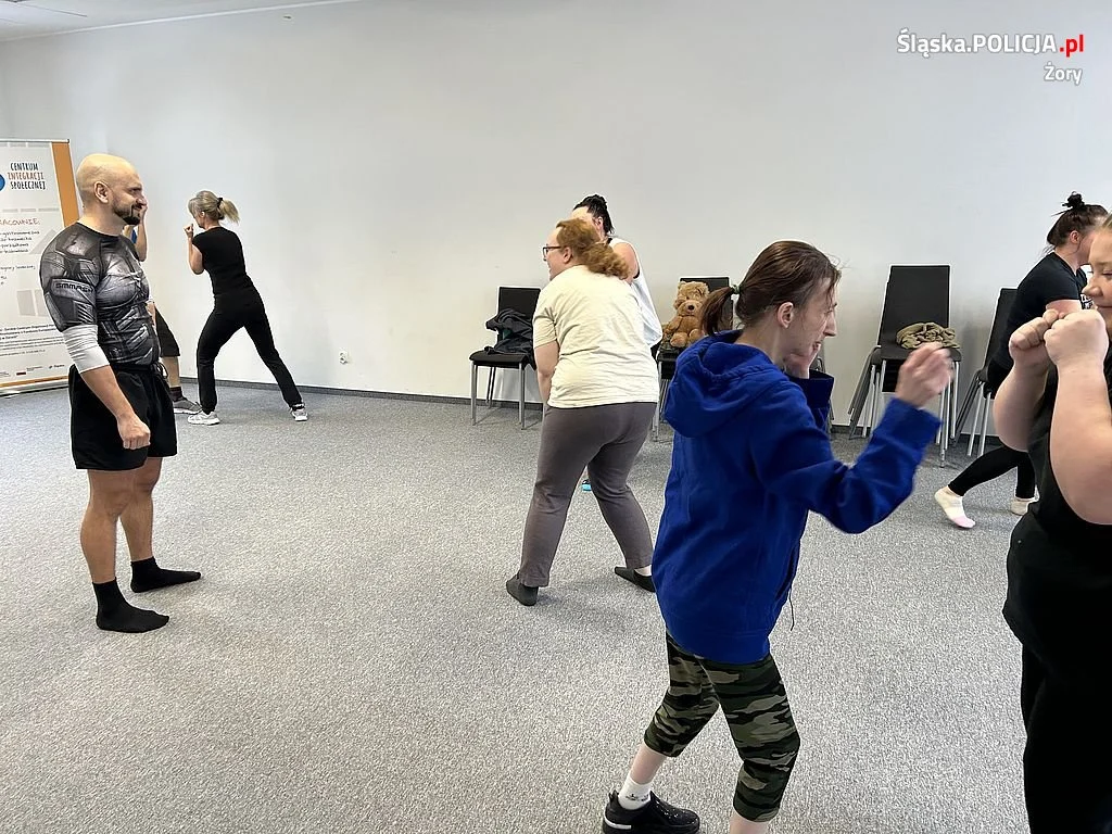 Za nami zajęcia z samoobrony w Centrum Integracji Społecznej w Żorach [ZDJĘCIA]