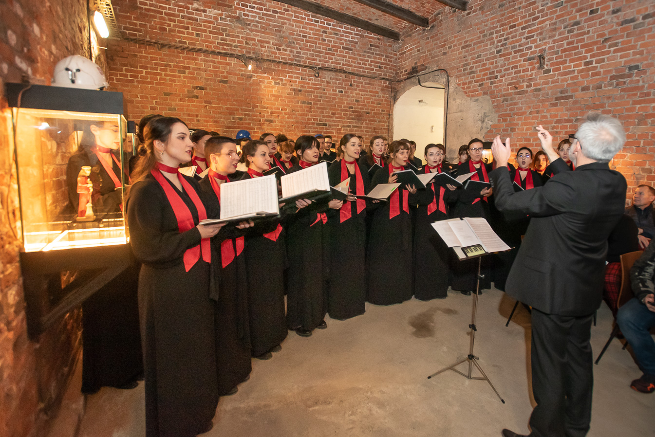 "Rodzinne Kolędowanie" w kaplicy św. Barbary w kopalni Guido