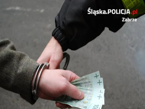 Chciał dać policjantom 1500 złotych łapówki