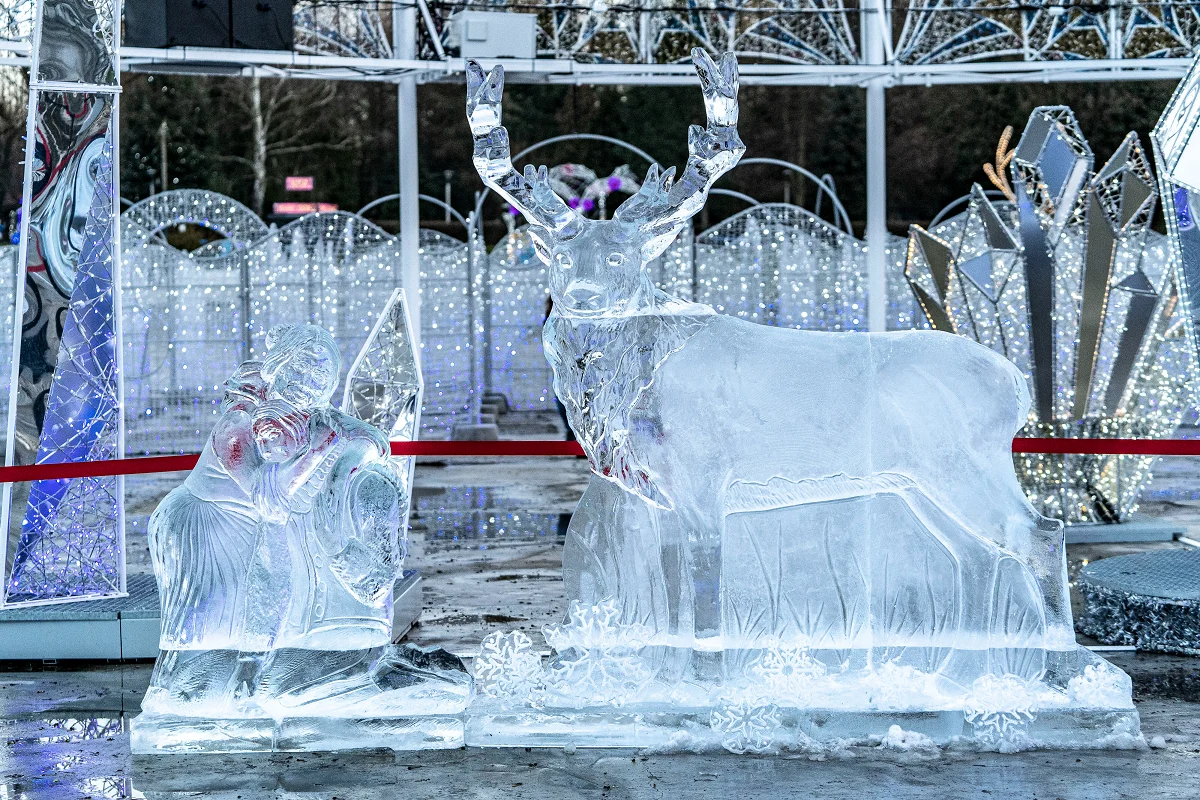 Za nami pokaz rzeźb lodowych w Parku Miliona Świateł [ZDJĘCIA]