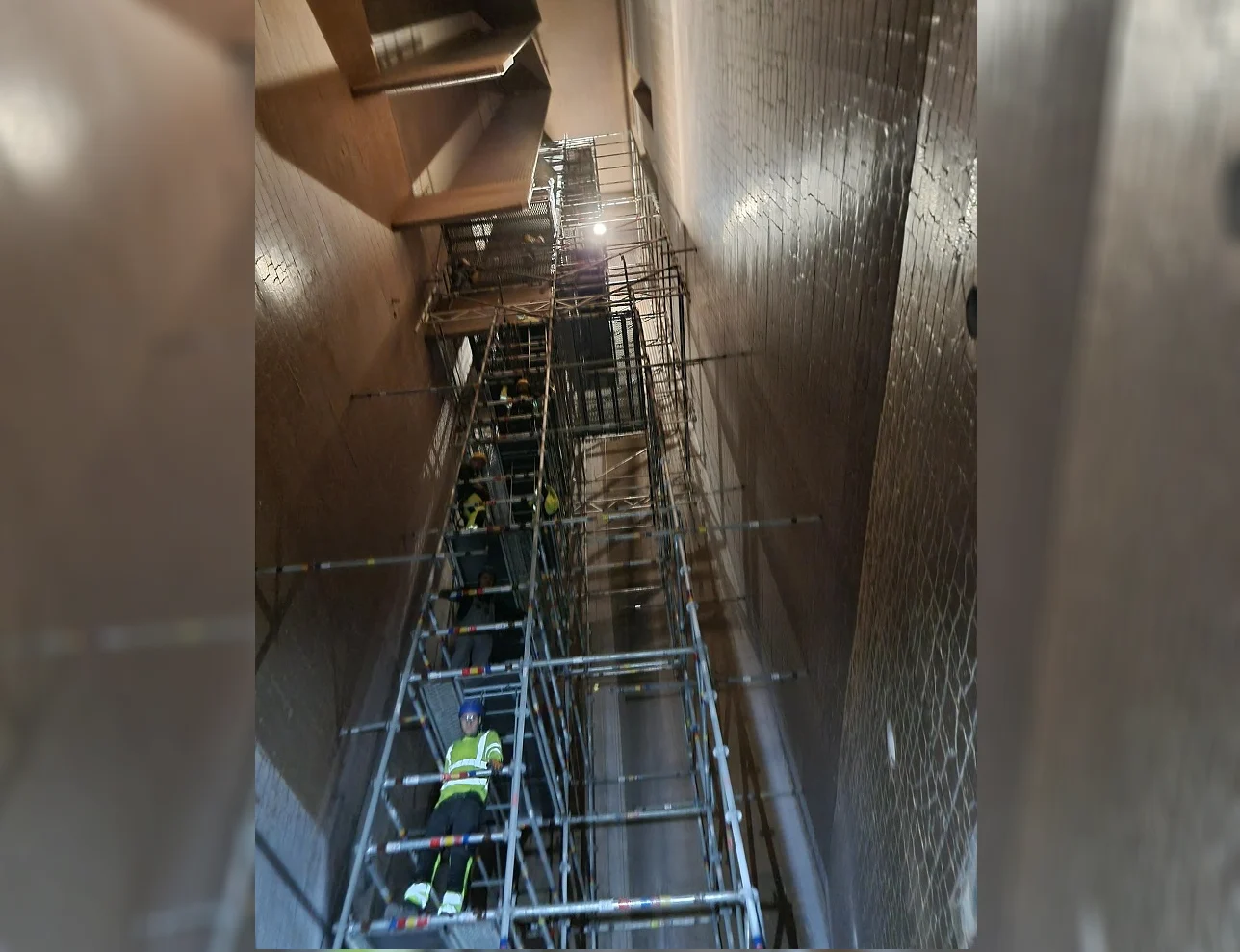 Kiedy kaloryfery będą grzać? Trwa naprawa usterki w zabrzańskiej elektrociepłowni