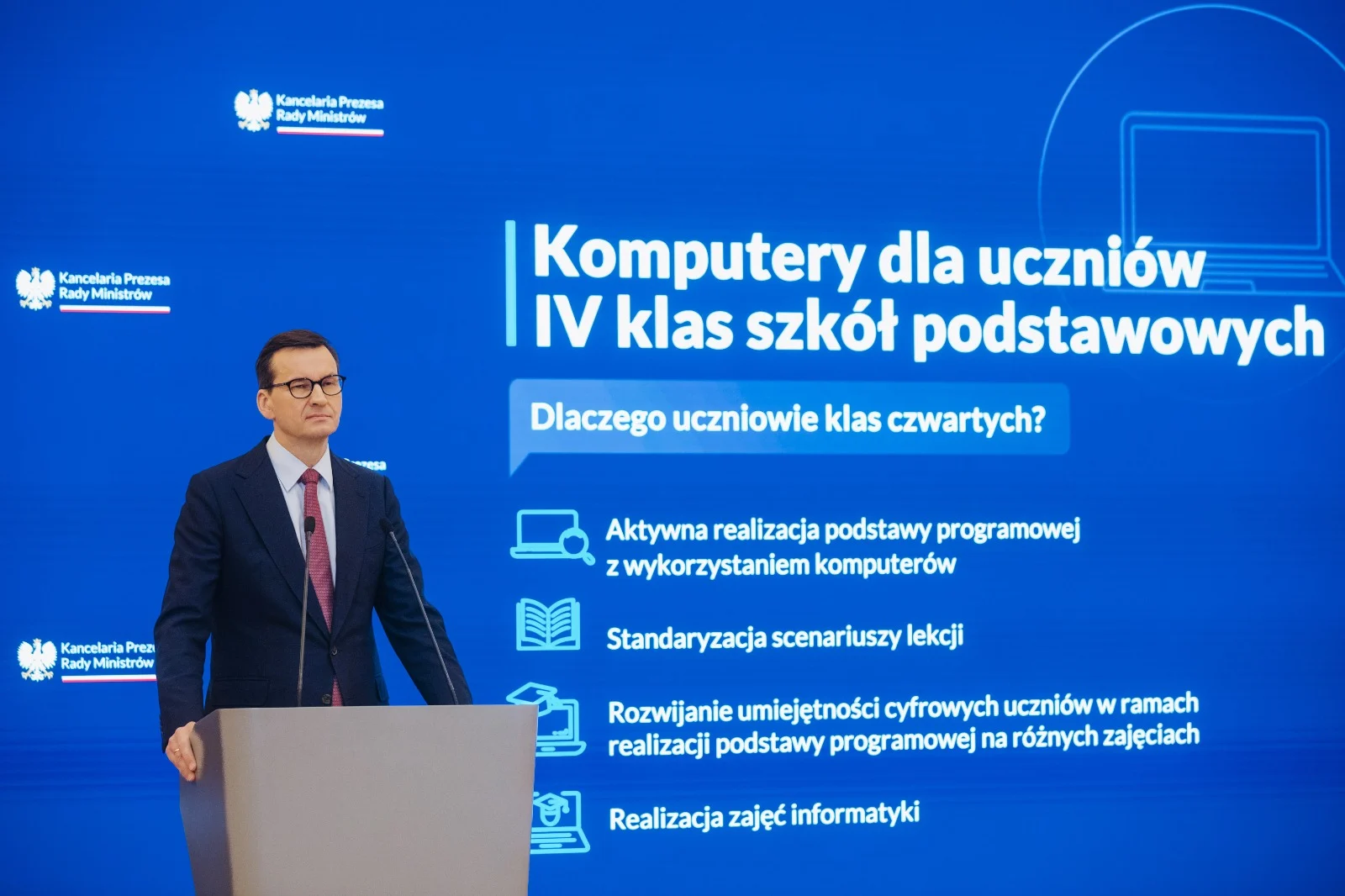 Darmowe laptopy dla uczniów. Premier Morawiecki zapowiada program wieloletni