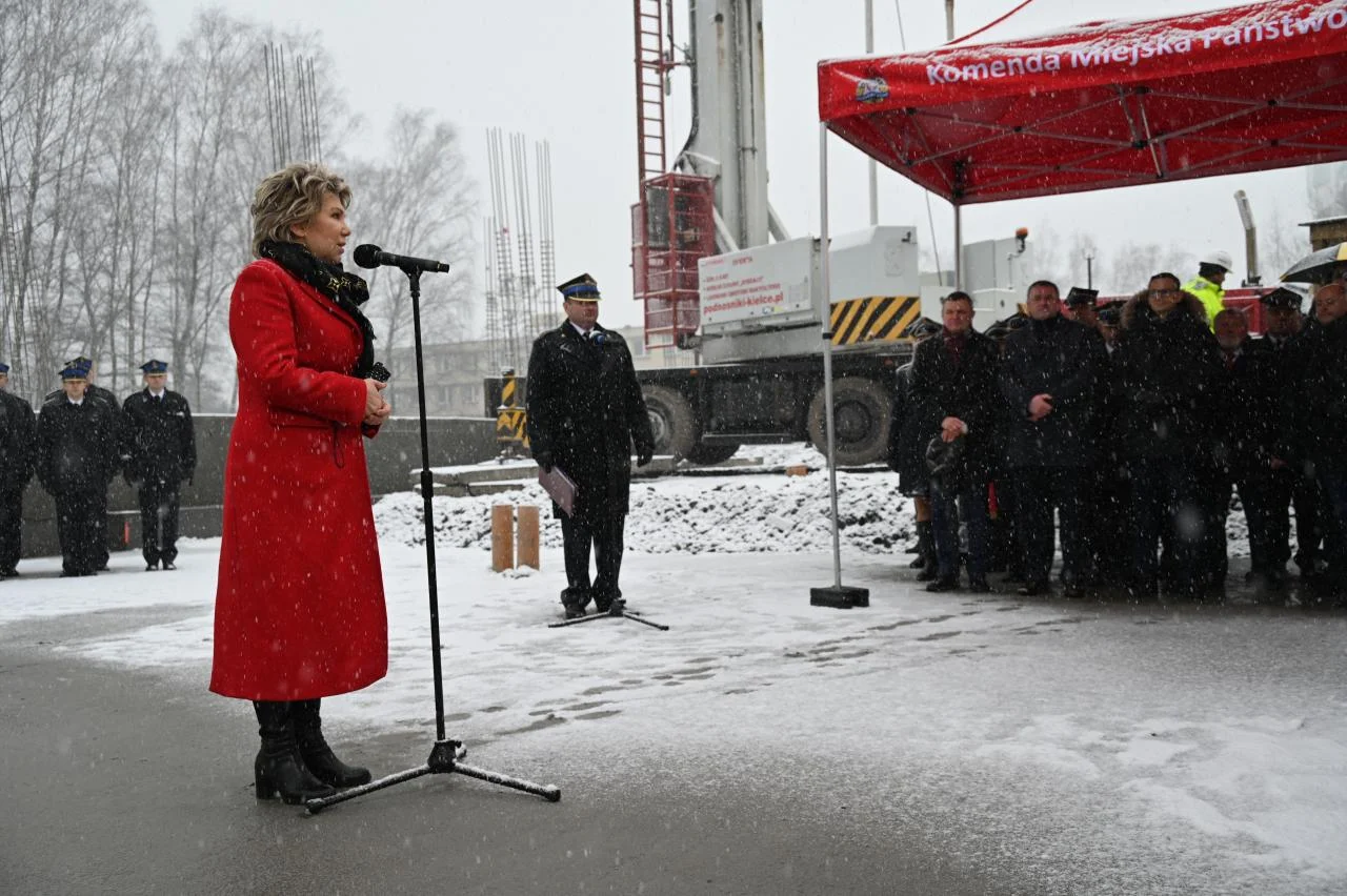 Premier Mateusz Morawiecki odwiedził Rude Śląską. Zainaugurował budowę nowej strażnicy / fot. UM Ruda Śląska 14
