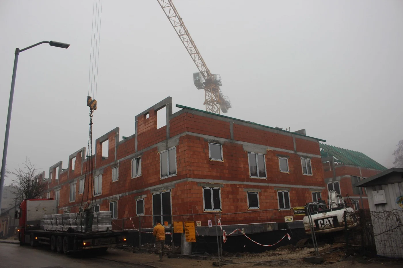 Budowa mieszkań komunalnych przy ul. Bankowej w Rudzie Śląskiej idzie pełną parą!
