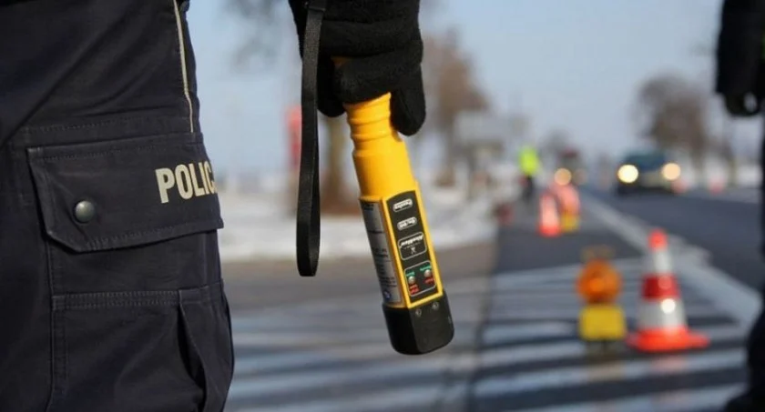 Nietrzeźwy 39-latek złamał sądowy zakaz prowadzenia pojazdów
