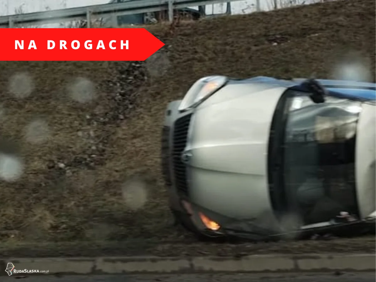 Dachowanie na DTŚ. 23-latek stracił panowanie nad pojazdem! [FILM]