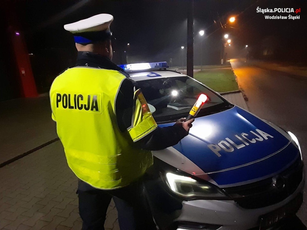 42-latka jechała zygzakiem. Miała prawie 3 promile alkoholu w organizmie!