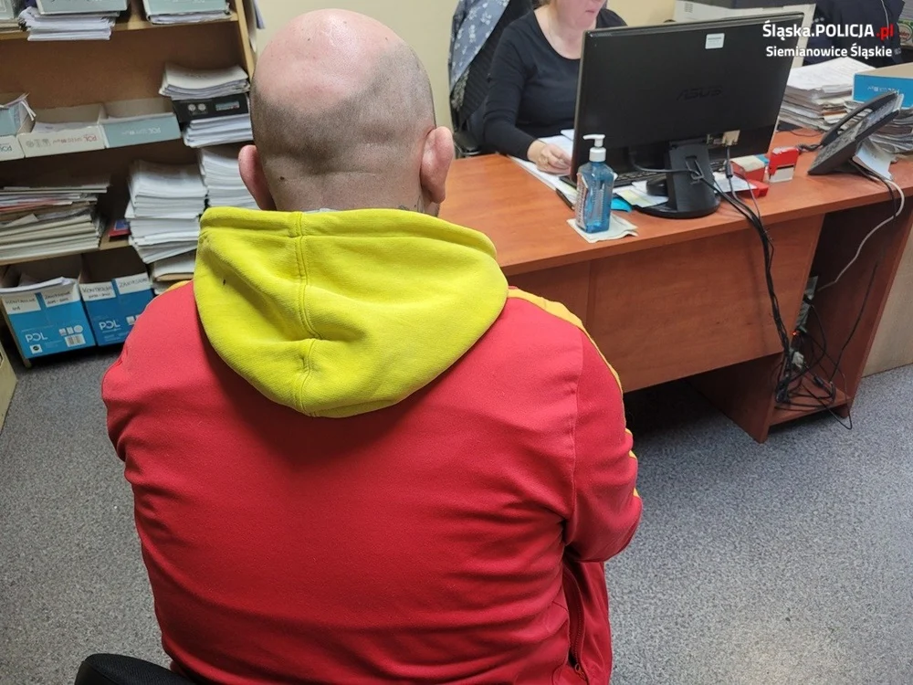 Dozór oraz zakaz zbliżania się i kontaktowania ze swoją partnerką i dzieckiem