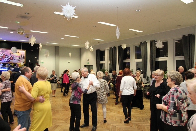 Pochowanie Basa w Klubie Seniora. Pożegnanie karnawału w Domu Kultury