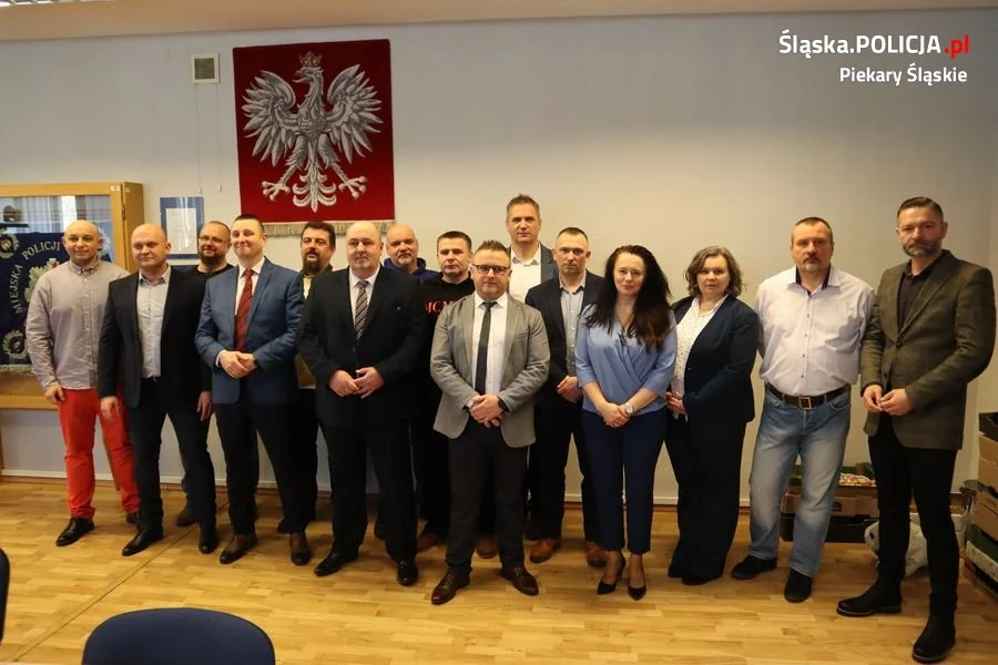 Policjanci i policjantki pożegnali się z mundurem. Teraz zasłużona emerytura