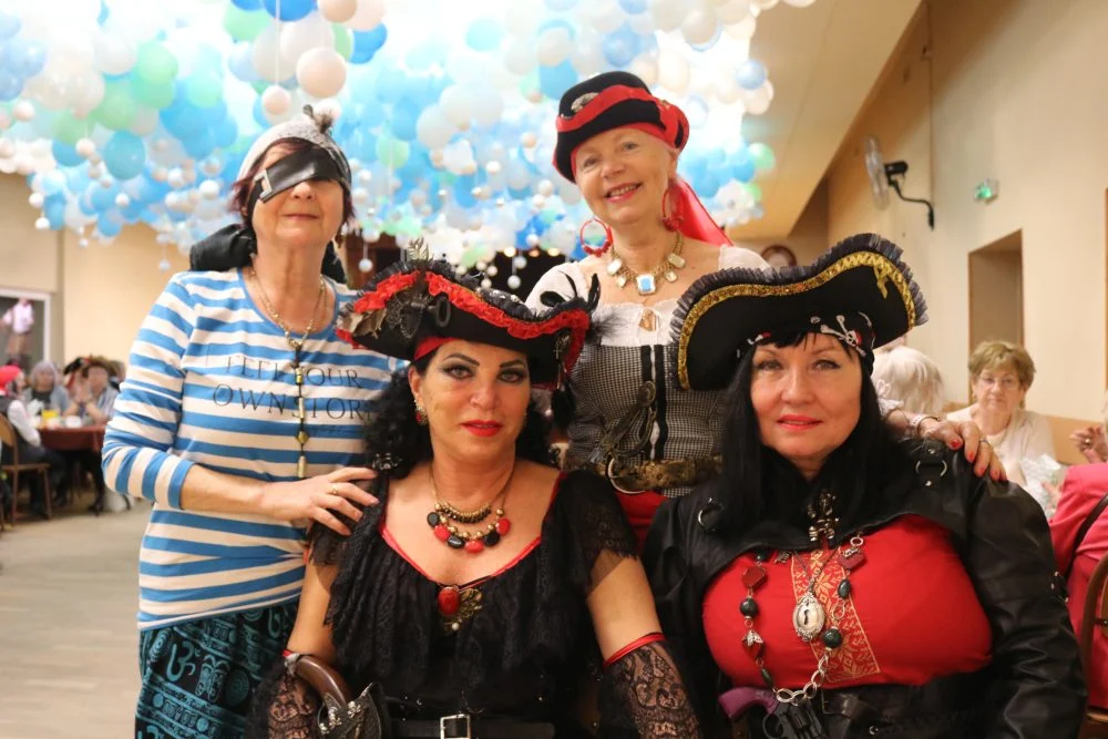 Bal Seniorów w stylu pirackim w Ośrodku Kultury "Andaluzja"