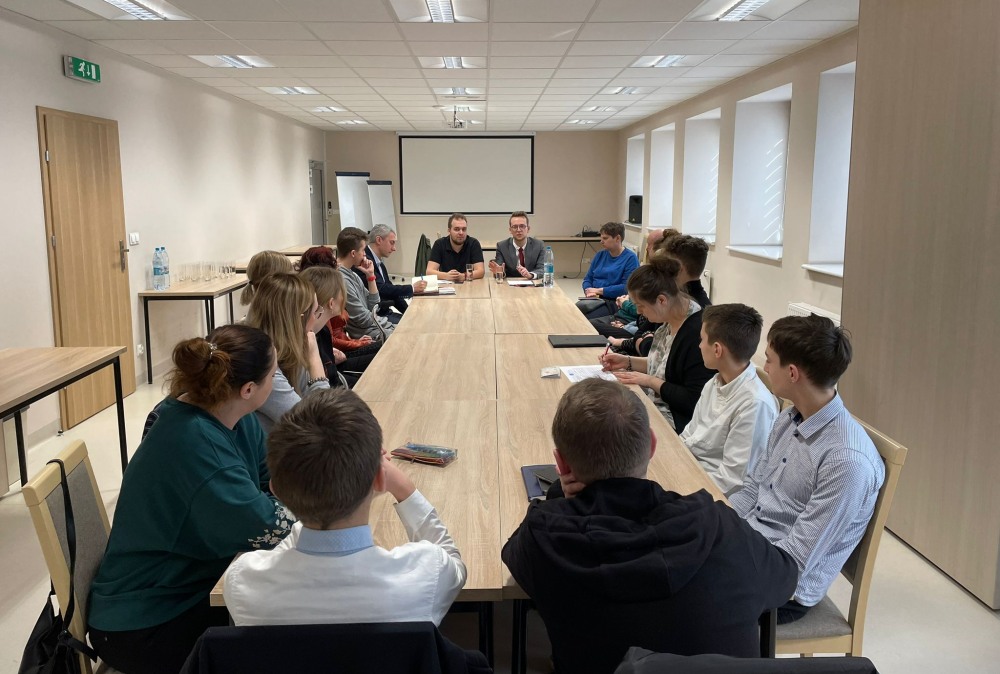 Spotkanie piekarskiej młodzieży w ramach projektu "Od samorządu do Rady"