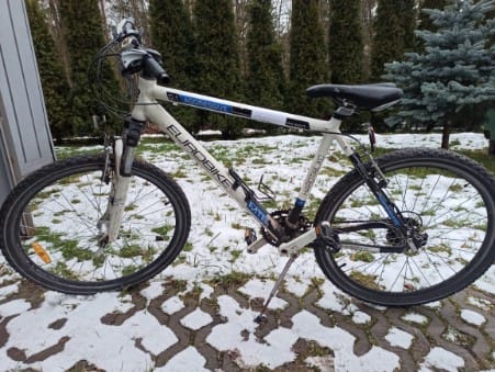 Dzielnicowy z Orzesza poszukuje właściciela roweru!