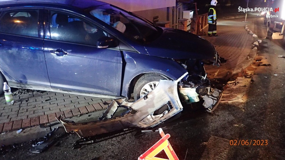 Nieustąpienie pierwszeństwa przyczyną wypadku w Niewiadomiu!