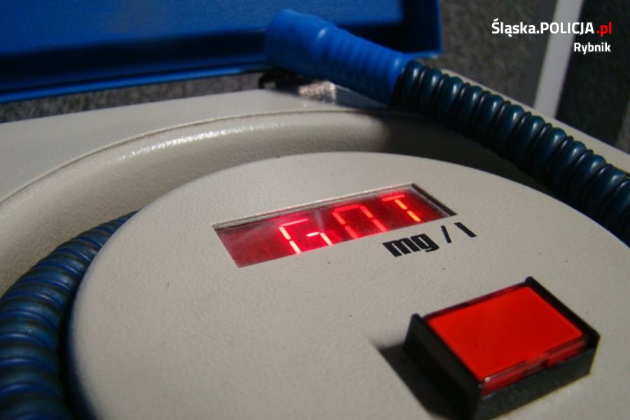 Pijany rowerzysta nie ustąpił pierwszeństwa przejazdu!