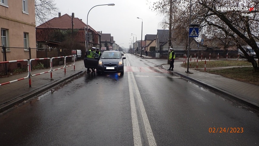 Na ul. Zebrzydowickiej doszło do potrącenia 17-latka. Kierująca straciła prawo jazdy!